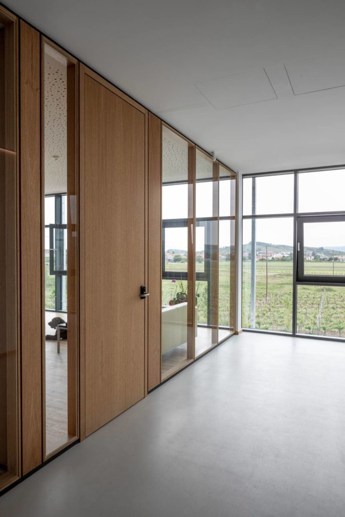 ELRA Zentrale Jois Halbritter und Hillerbrand, Wien/Neusiedl am See TS2Flr Alois Scheicher GmbH (Scheicher.Wand)