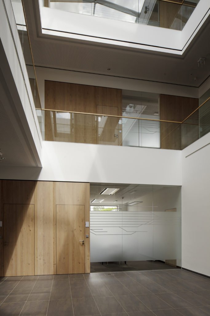 Frauscher Schärding Architekt Bruckner, Nattenbach TS5 Alois Scheicher GmbH (Scheicher.Wand)