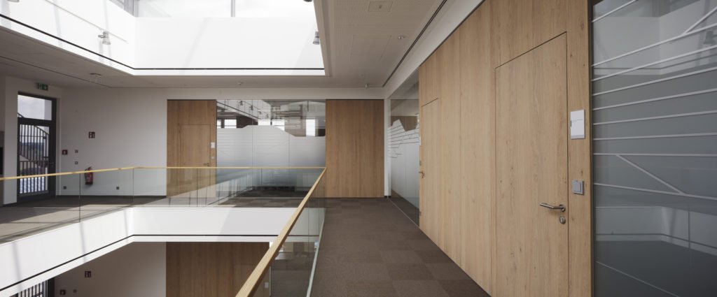 Frauscher Schärding Architekt Bruckner, Nattenbach TS5 Alois Scheicher GmbH (Scheicher.Wand)