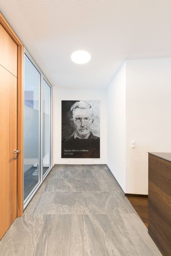 Raiffeisenbank Bürmoos SABAG GmbH, Salzburg TS1Aluminium TS4 Alois Scheicher GmbH (Scheicher.Wand)