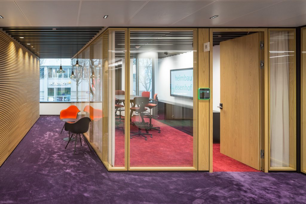 HEIMBAU Eisenhof königlarch architekten TS2Flr TS2Flr Eiche Flush Türbändern, Sonderausführung Schattenfugen Alois Scheicher GmbH (Scheicher.Wand)