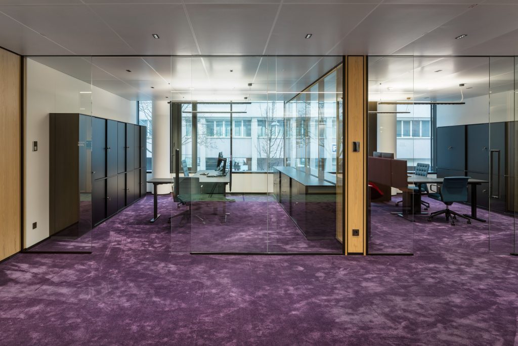 HEIMBAU Eisenhof königlarch architekten TS2Flr TS2Flr Eiche Flush Türbändern, Sonderausführung Schattenfugen Alois Scheicher GmbH (Scheicher.Wand)