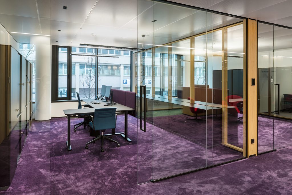 HEIMBAU Eisenhof königlarch architekten TS2Flr TS2Flr Eiche Flush Türbändern, Sonderausführung Schattenfugen Alois Scheicher GmbH (Scheicher.Wand)