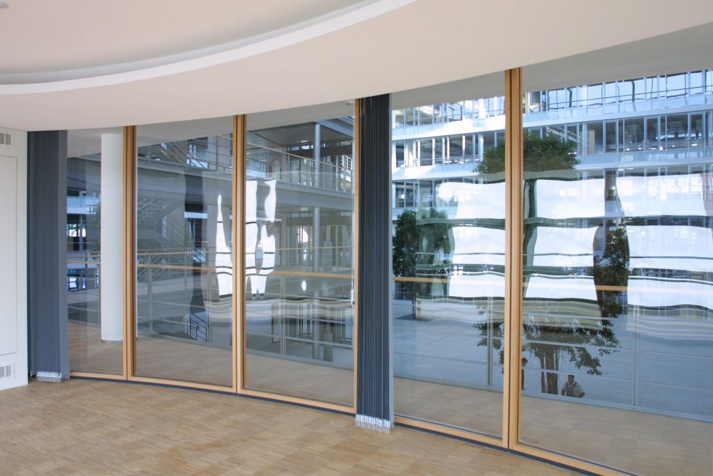 Henkel Düsseldorf BM+P Architekten Düsseldorf TS1 gebogen Alois Scheicher GmbH (Scheicher.Wand)