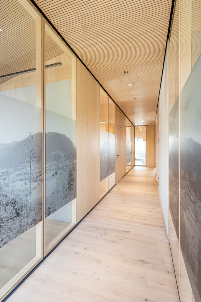 Türen gangseitig flächenbündig, Überströmelemente Weißtanne Alois Scheicher GmbH (Scheicher.Wand)