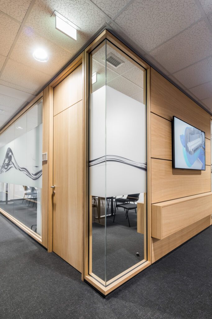 Adaptierung bestehender Büroflächen, Medientechnik TS5 sowie TS4  Eiche Alois Scheicher GmbH (Scheicher.Wand)