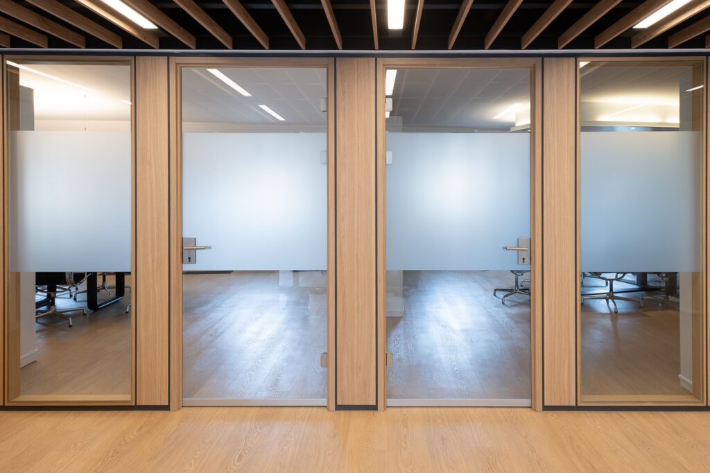 nachhaltig TS2Flr Glaselement Zweifachverglasung TS4 Installationselemente Türen Ganzglas Absenkdichtung europäische Eiche Alois Scheicher GmbH (Scheicher.Wand)