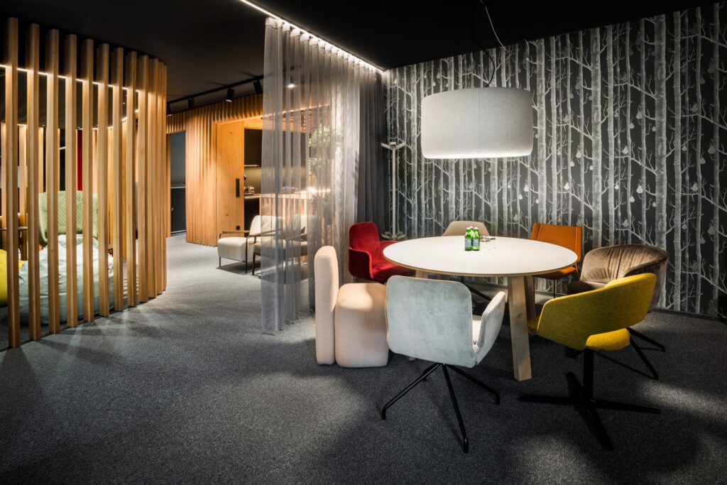 MICHAELKREYER_2405_JenniBuerogestaltung_Showroom_016