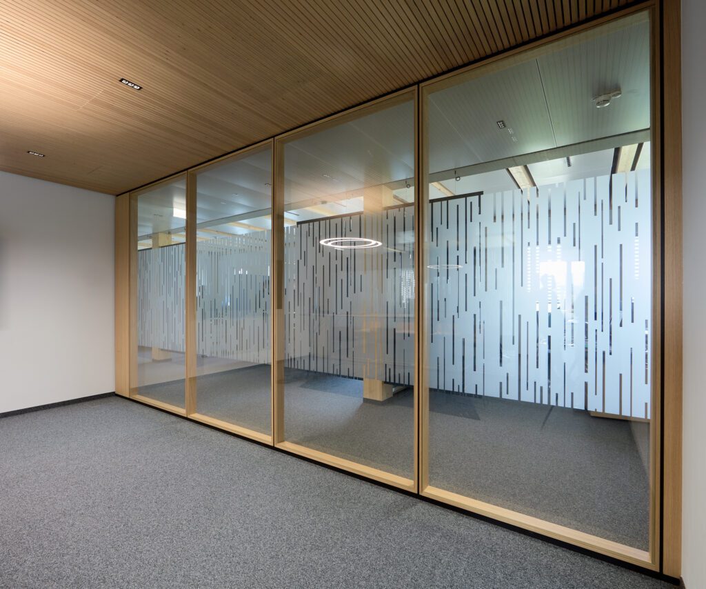 TS2FLR Glasrahmenelemente  TS4 Vollbauelemente Bändern Holzzarge Absenkdichtung Schattenfugen Beschläge  Eiche Alois Scheicher GmbH (Scheicher.Wand)