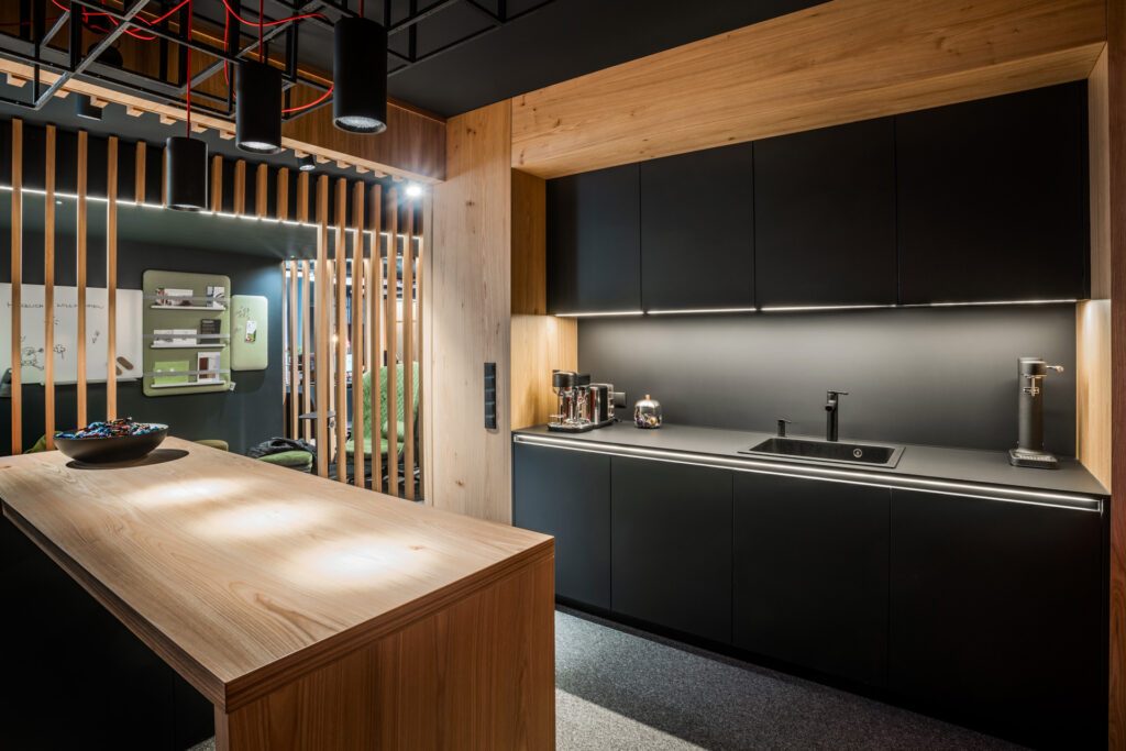 MICHAELKREYER_2405_JenniBuerogestaltung_Showroom_031