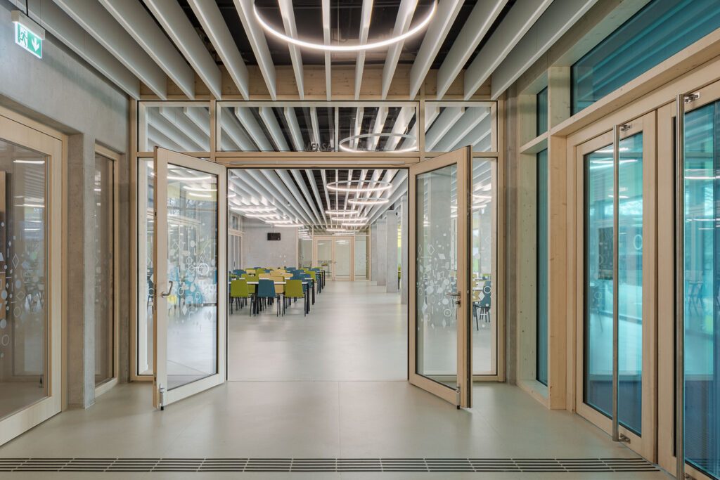 Schulzentrum Stockbruennele in Holzhybridbauweise in Boeblingen