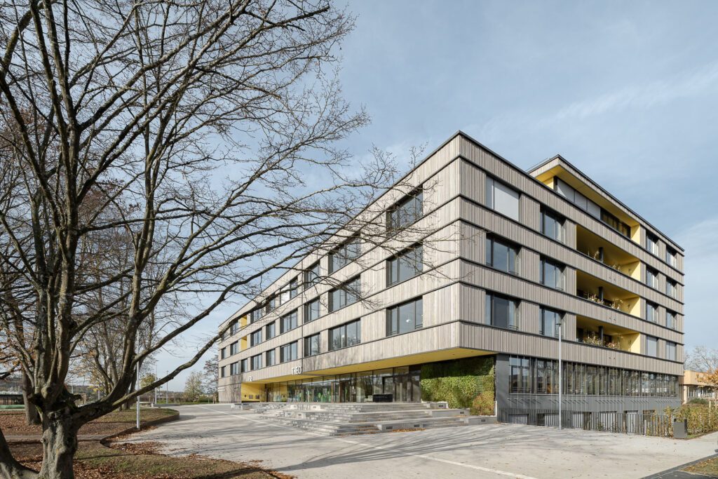 Schulzentrum Stockbruennele in Holzhybridbauweise in Boeblingen