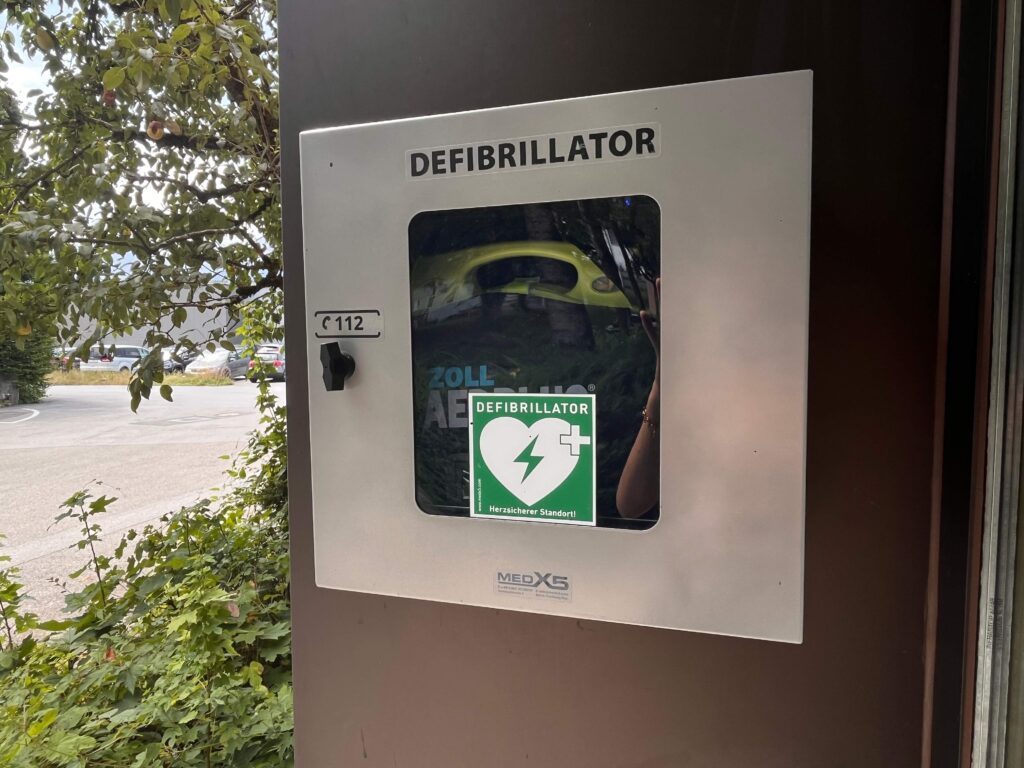Defibrillator 7